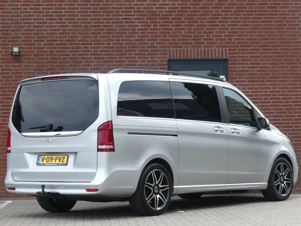 Mercedes-Benz V-Klasse 300d L2 Exclusive AMG Dubbel Cabine L uit 2022, foto 4