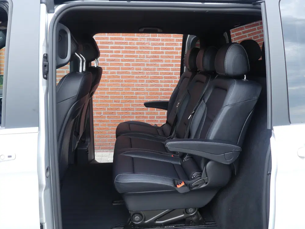 Mercedes-Benz V-Klasse 300d L2 Exclusive AMG Dubbel Cabine L uit 2022, foto 6