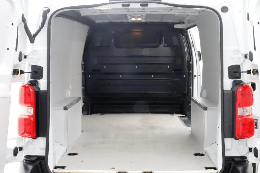 Fiat Scudo 2.0 Diesel 145pk Automaat L3 Airco uit 2024, foto 5