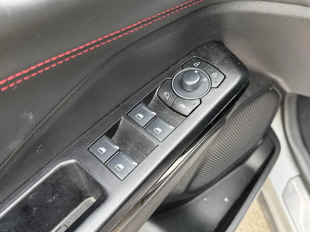 Ford Puma 1.0 EcoBoost Hybrid ST-Line X 360 camera-a uit 2025, foto 14