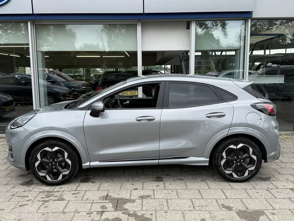 Ford Puma 1.0 EcoBoost Hybrid ST-Line X 360 camera-a uit 2025, foto 3