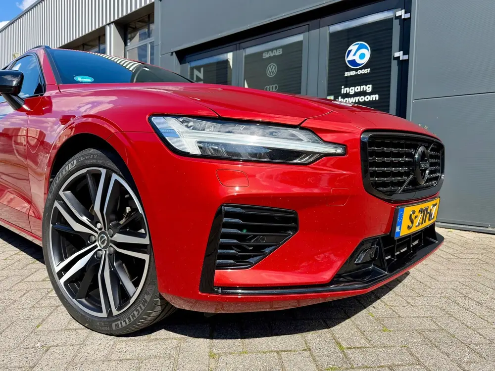 Volvo V60 2.0 T8 Recharge AWD R-Design uit 2021, foto 3