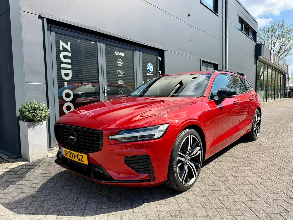 Volvo V60 2.0 T8 Recharge AWD R-Design uit 2021, foto 6