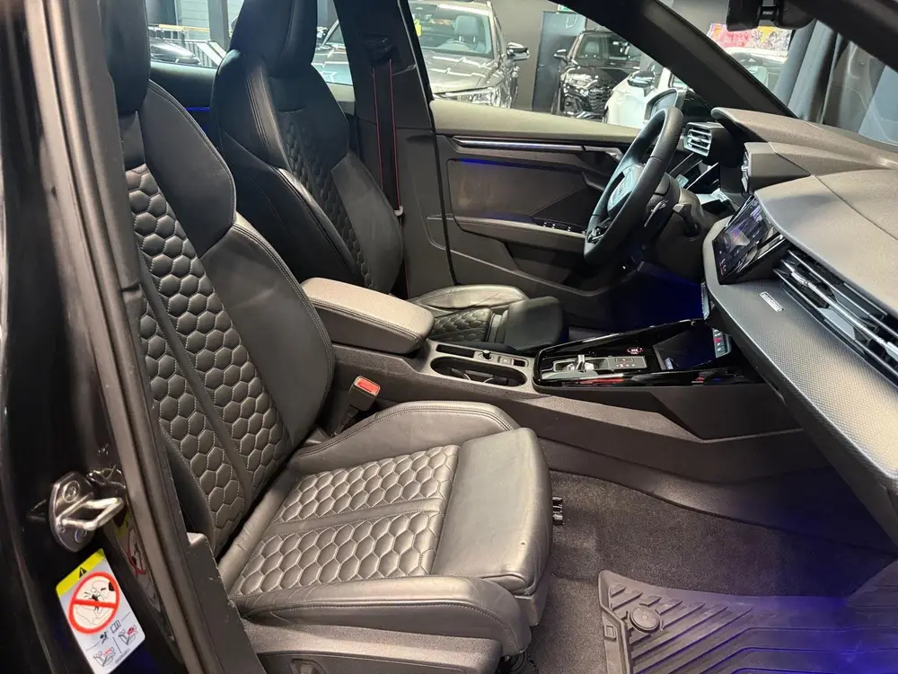 Audi RS3 2.5 TFSI quattro 400PK uit 2022, foto 2
