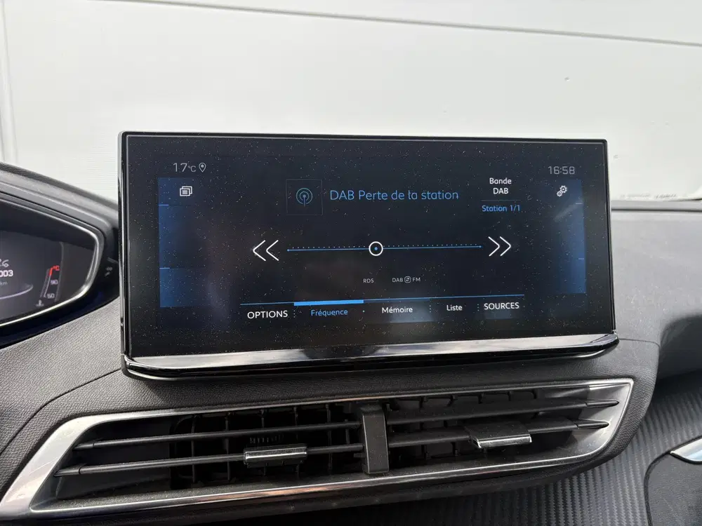 Peugeot 5008 1.2 PureTech Active Pack uit 2021, foto 16