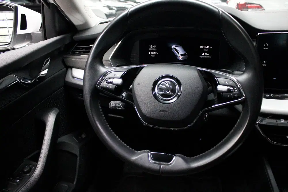Skoda Octavia 1.4 TSI iV PHEV HUD Leder Memory Camera uit 2022, foto 12