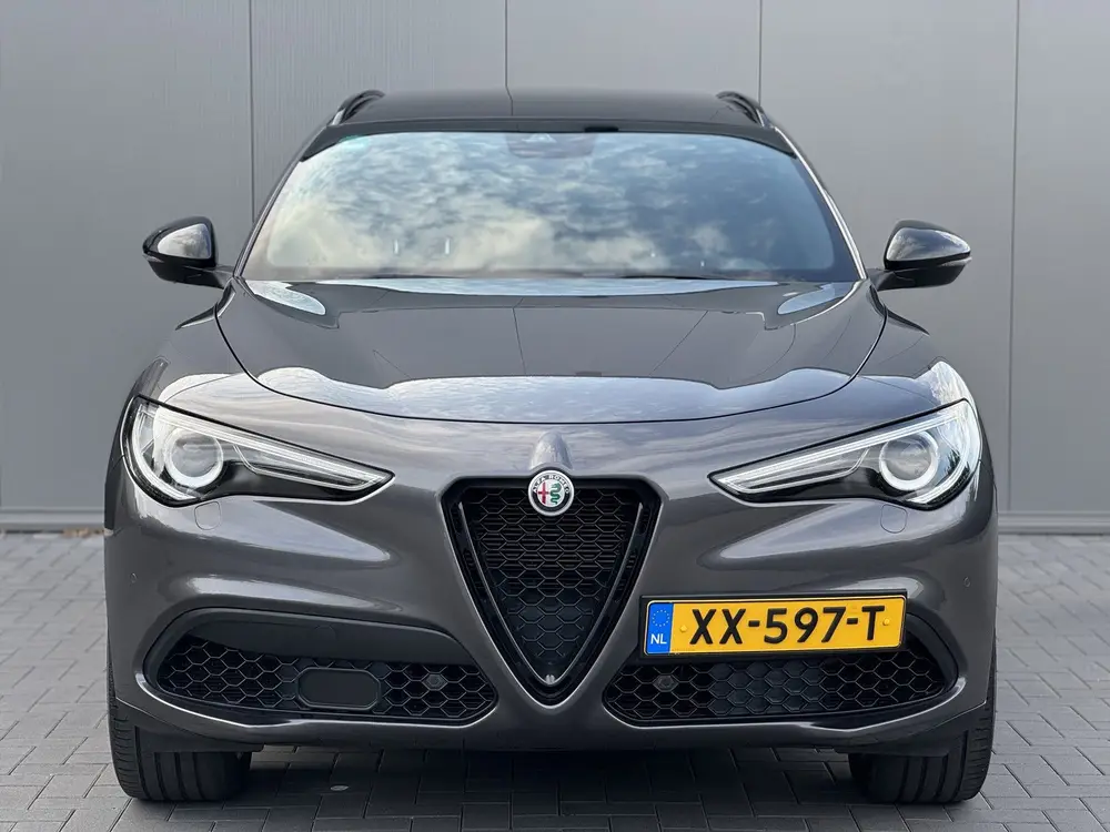Alfa Romeo Stelvio 2.0 T AWD B-Tech | Panorama | Veloce Seat uit 2019, foto 3