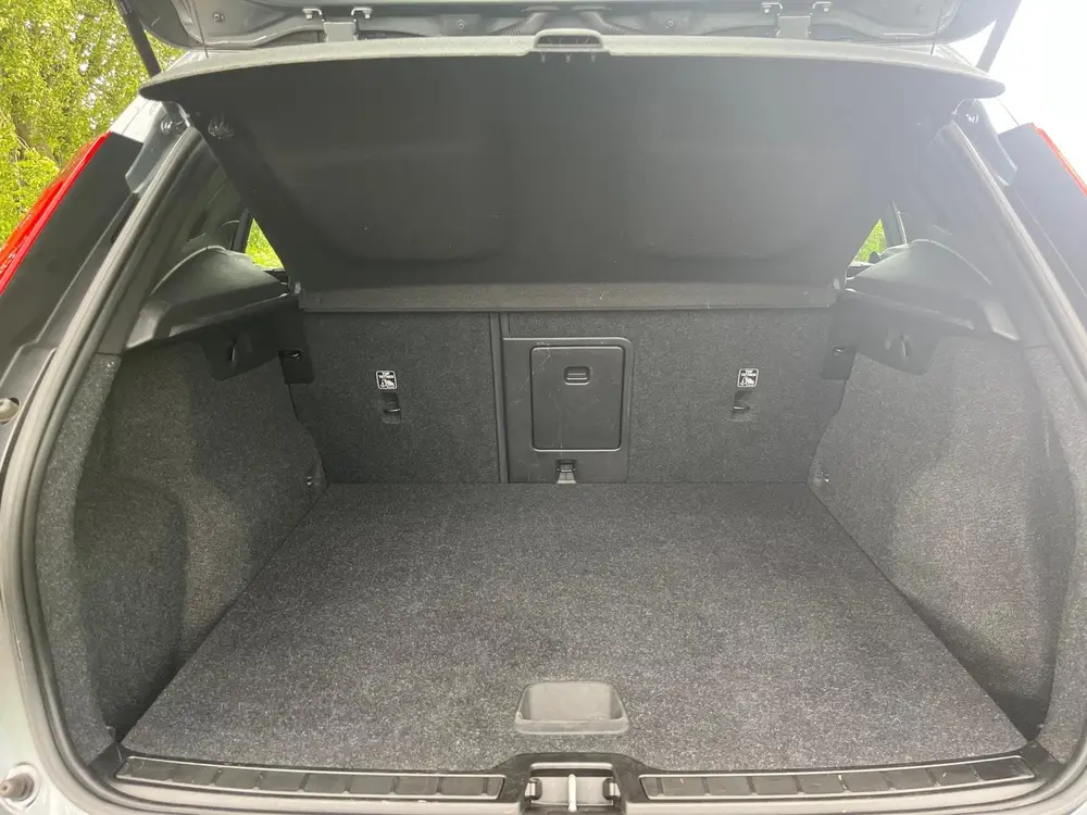 Volvo XC40 2.0 | 150 pk | Clima | Cruise | Leder bekleding | uit 2019, foto 9