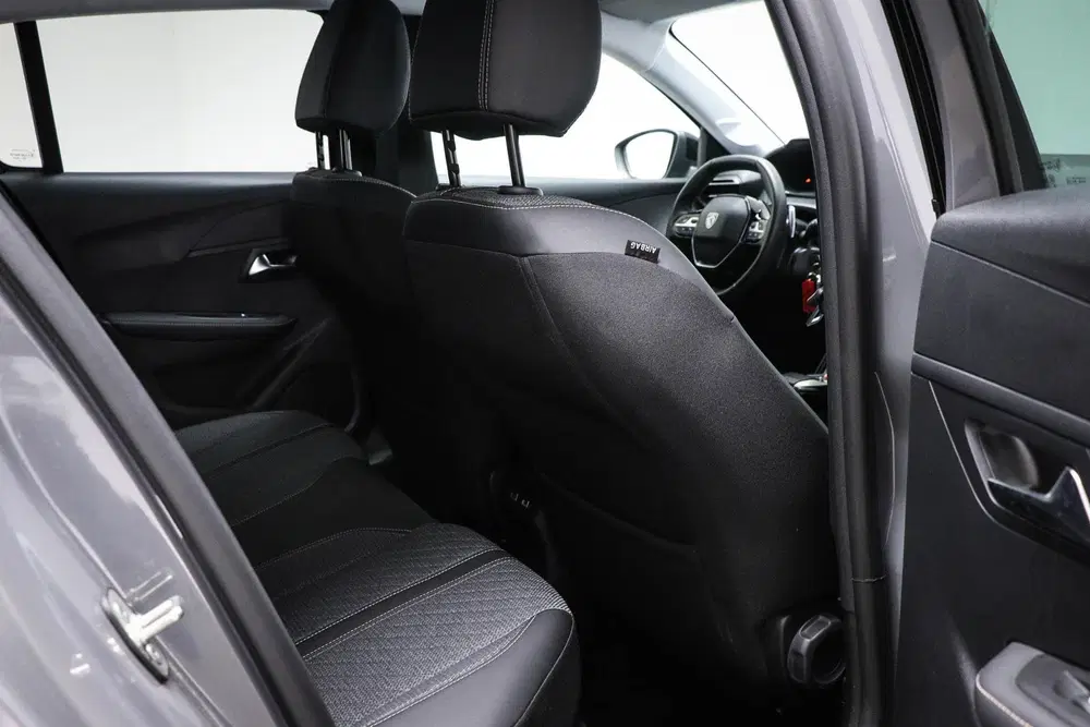 Peugeot 208 1.2 Hybrid 110 e-DCS6 Allure uit 2025, foto 11