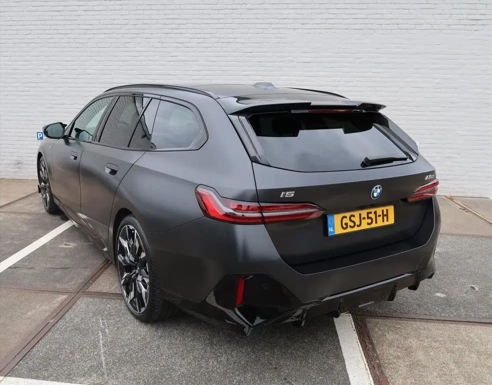 BMW i5 M60 601pk xDrive Automaat I Individual uit 2024, foto 11