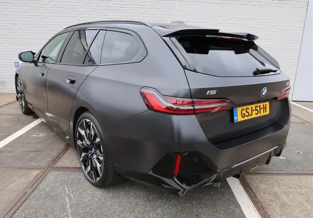 BMW i5 M60 601pk xDrive Automaat I Individual uit 2024, foto 7