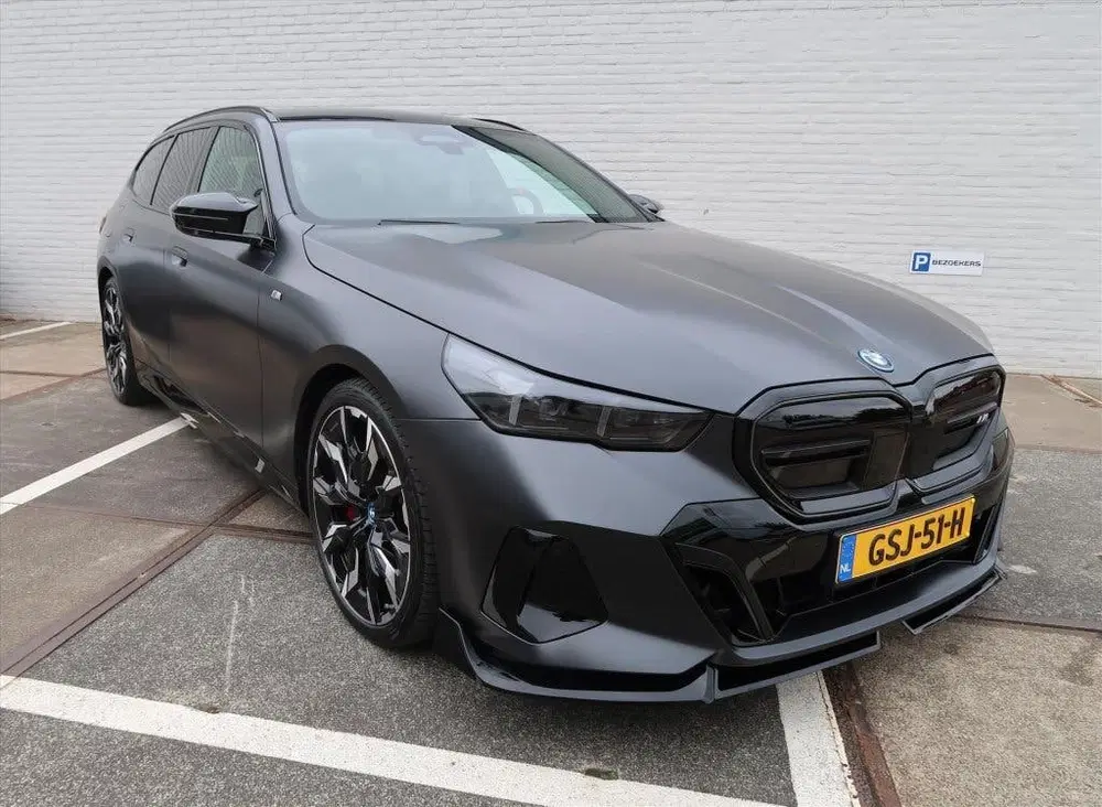 BMW i5 M60 601pk xDrive Automaat I Individual uit 2024, foto 9