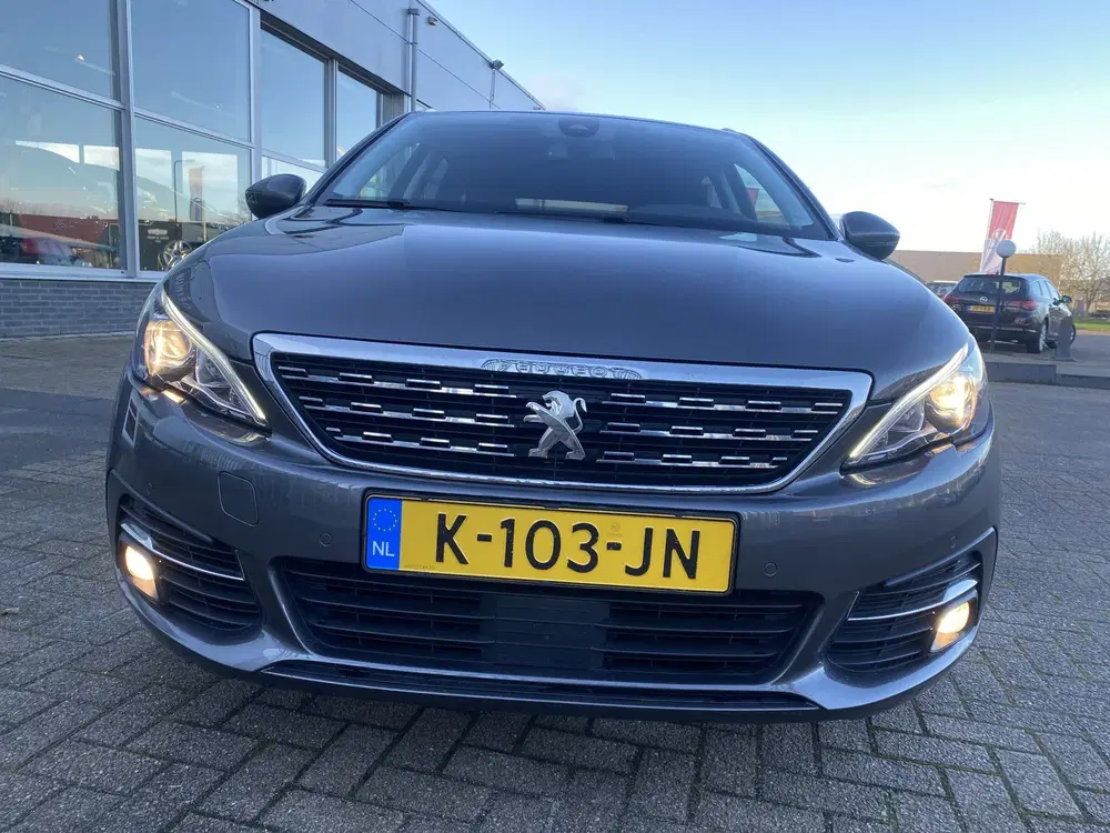 Peugeot 308 1.2 Turbo 130 PK Blue Lease Allure Navigat uit 2021, foto 13