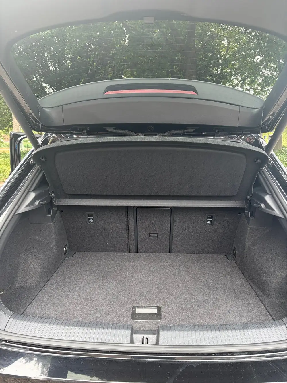 Volkswagen T-Roc R-Line 1.5 TSI 150pk 7-DSG 2022 Zwart uit 2022, foto 12