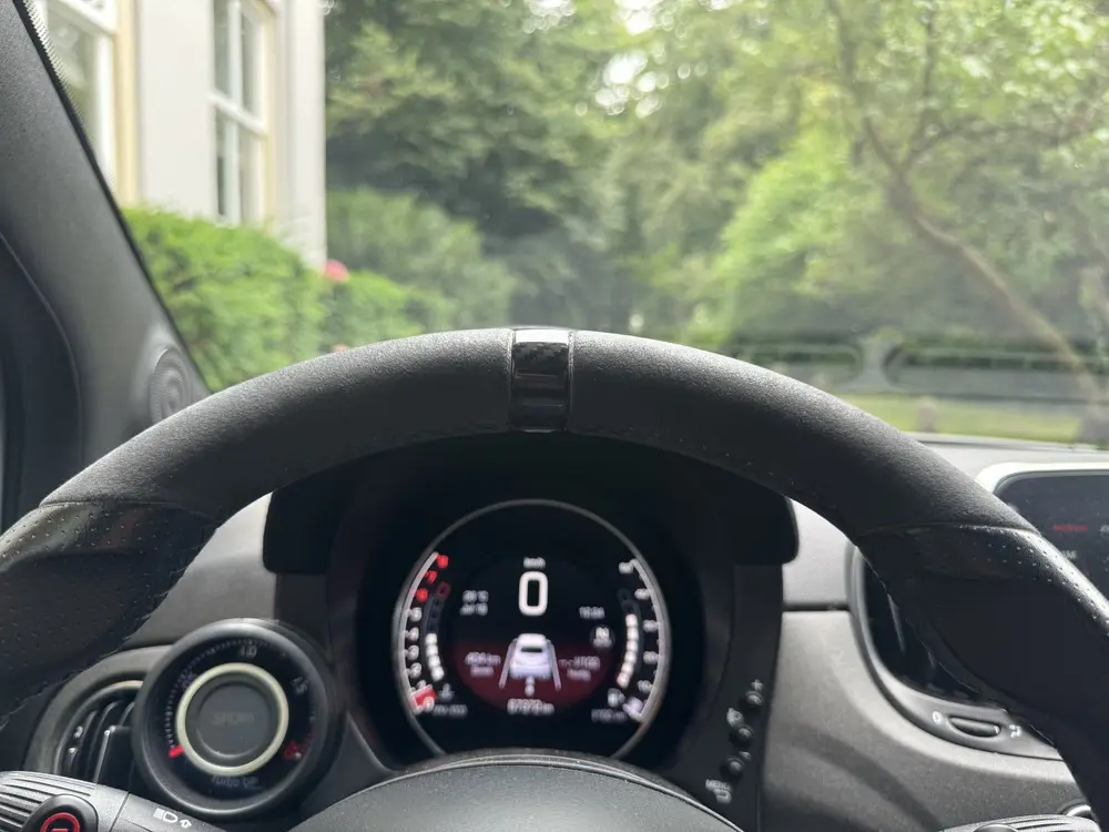 Abarth 595 1.4 T-Jet Competizione 70th Anniversary, Sabelt uit 2020, foto 14