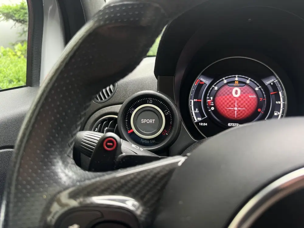 Abarth 595 1.4 T-Jet Competizione 70th Anniversary, Sabelt uit 2020, foto 16