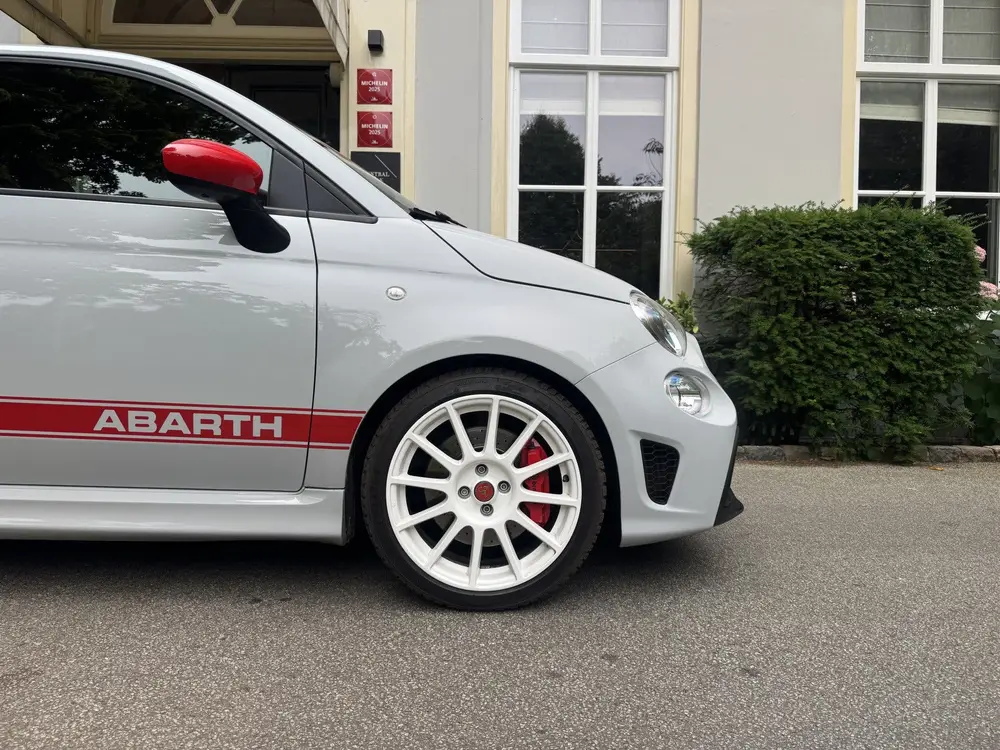 Abarth 595 1.4 T-Jet Competizione 70th Anniversary, Sabelt uit 2020, foto 4