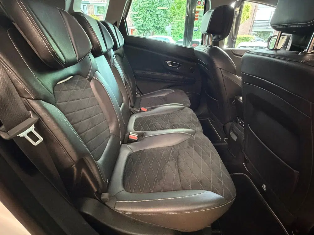 Renault Scenic 1.3 TCe Intens LPG AUT. BLACK EDITION TREK uit 2021, foto 10