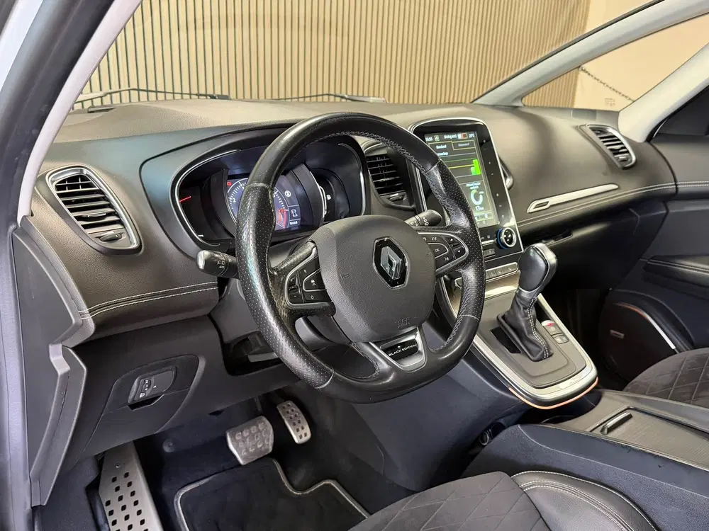 Renault Scenic 1.3 TCe Intens LPG AUT. BLACK EDITION TREK uit 2021, foto 14