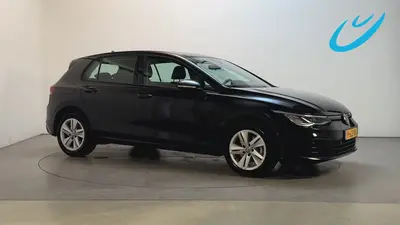 Volkswagen Golf 1.0 TSI 110pk Life Sfeerverlichting Navigati uit 2022