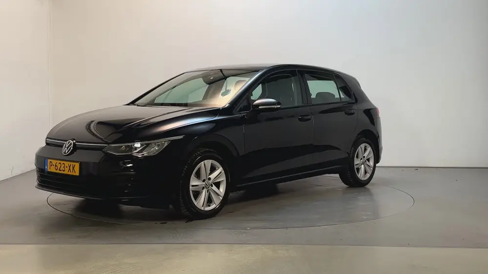 Volkswagen Golf 1.0 TSI 110pk Life Sfeerverlichting Navigati uit 2022, foto 8