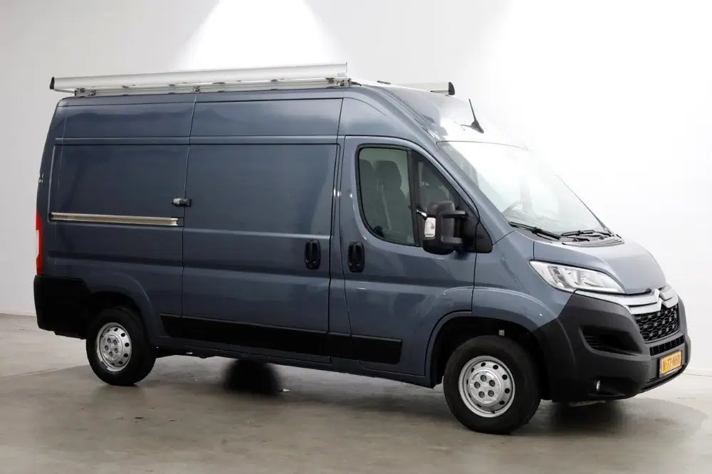 Citroën Jumper 35 2.2 BlueHDi 140pk Airco uit 2023, foto 10