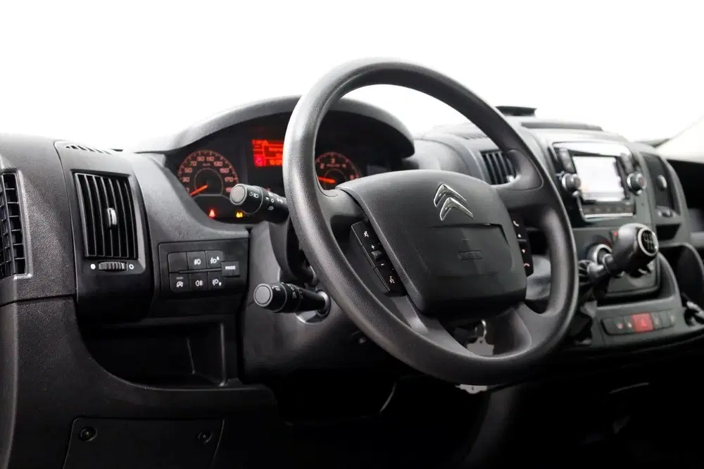 Citroën Jumper 35 2.2 BlueHDi 140pk Airco uit 2023, foto 12