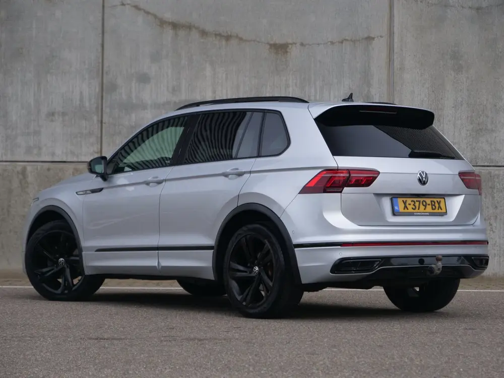 Volkswagen Tiguan 1.5 TSI R-Line | panorama | head-up | Trek uit 2021, foto 2