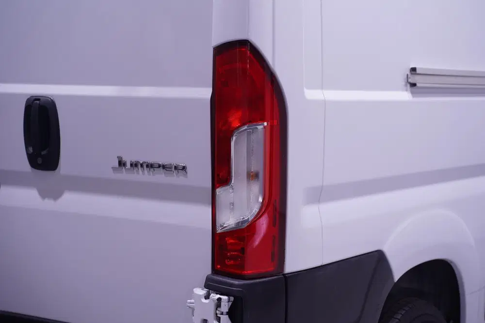 Citroën Jumper Citroen Jumper 2.2 HDI 140 pk L3H2 Navi uit 2021, foto 11