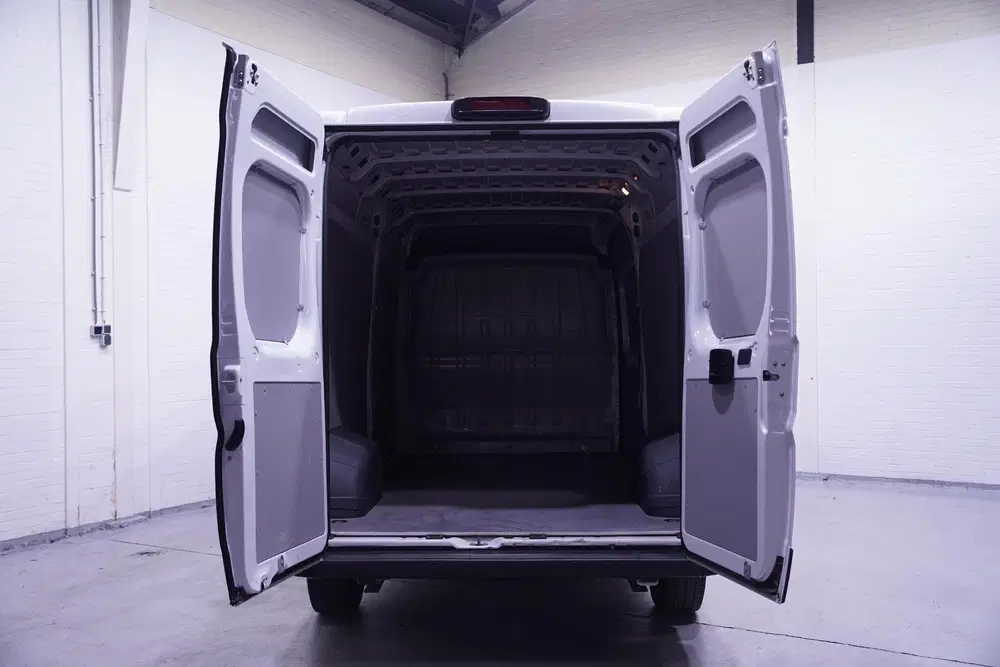 Citroën Jumper Citroen Jumper 2.2 HDI 140 pk L3H2 Navi uit 2021, foto 12