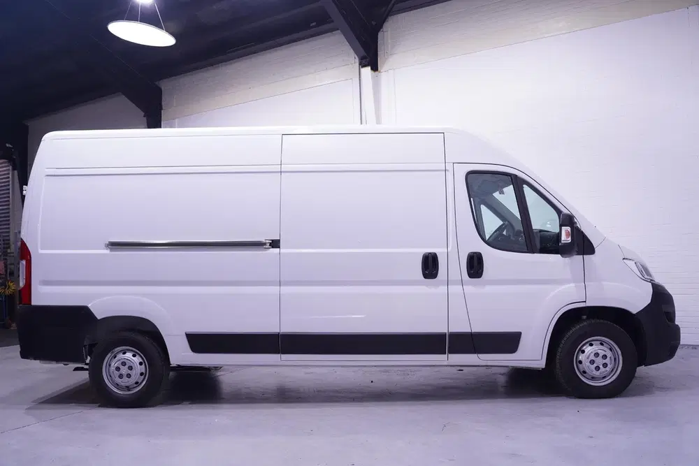 Citroën Jumper Citroen Jumper 2.2 HDI 140 pk L3H2 Navi uit 2021, foto 8