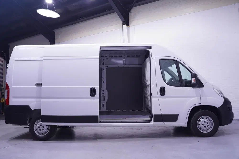 Citroën Jumper Citroen Jumper 2.2 HDI 140 pk L3H2 Navi uit 2021, foto 9