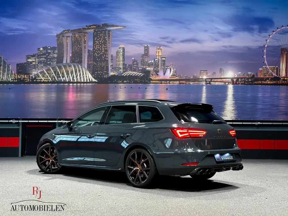 SEAT Leon 2.0 TSI CUPRA R 300 Carbon Brembo Limited uit 2019, foto 6