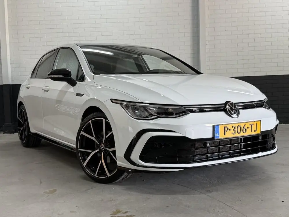 Volkswagen Golf 1.5 eTSI 2x R-Line! Pano, iQ Drive, Stuurvw uit 2022