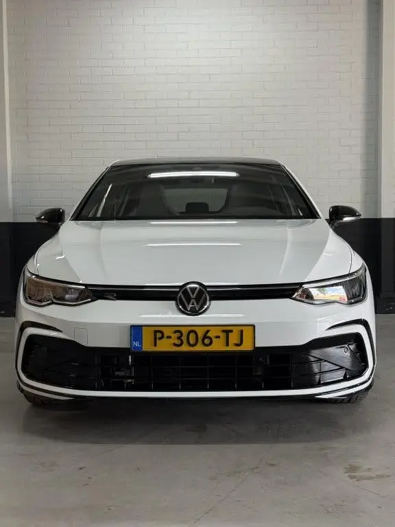 Volkswagen Golf 1.5 eTSI 2x R-Line! Pano, iQ Drive, Stuurvw uit 2022, foto 11