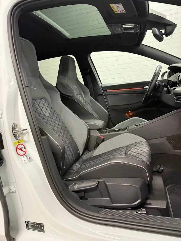 Volkswagen Golf 1.5 eTSI 2x R-Line! Pano, iQ Drive, Stuurvw uit 2022, foto 14