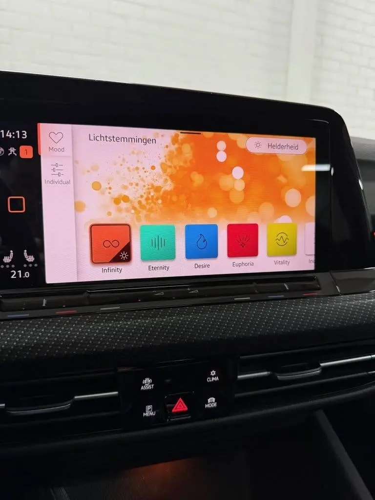 Volkswagen Golf 1.5 eTSI 2x R-Line! Pano, iQ Drive, Stuurvw uit 2022, foto 20