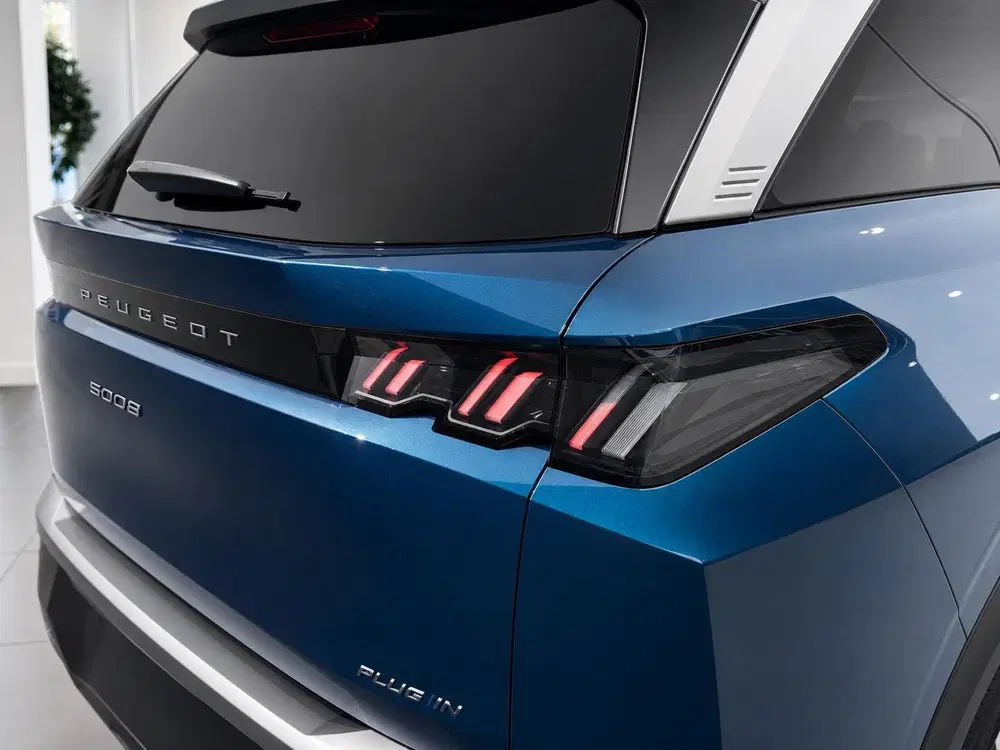Peugeot 5008 1.6 Plug-in Hybrid 195 Allure 7p uit 2026, foto 6