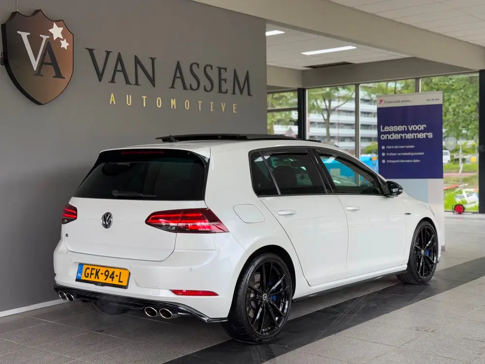 Volkswagen GOLF 2.0 TSI 4Motion R 310PK|PANO uit 2019, foto 2