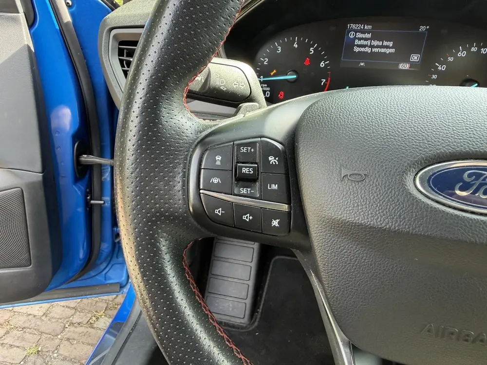 Ford Focus Wagon 1.5 EcoBoost ST Line Business | Automaat | uit 2019, foto 11