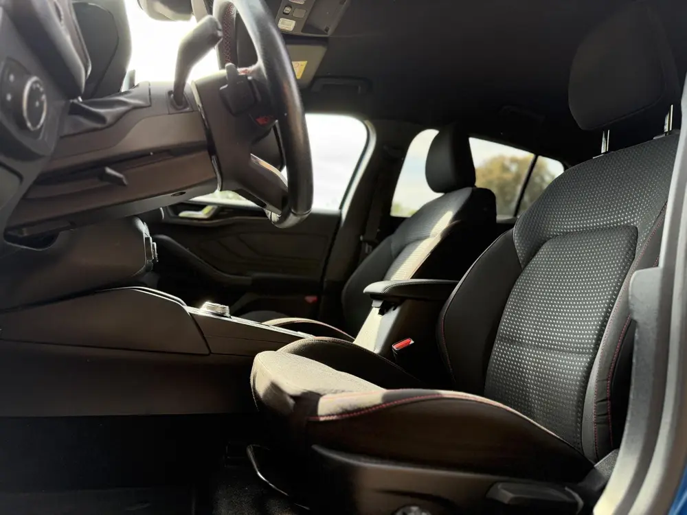 Ford Focus Wagon 1.5 EcoBoost ST Line Business | Automaat | uit 2019, foto 7