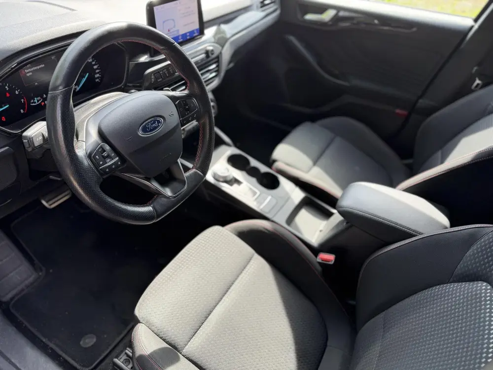 Ford Focus Wagon 1.5 EcoBoost ST Line Business | Automaat | uit 2019, foto 8