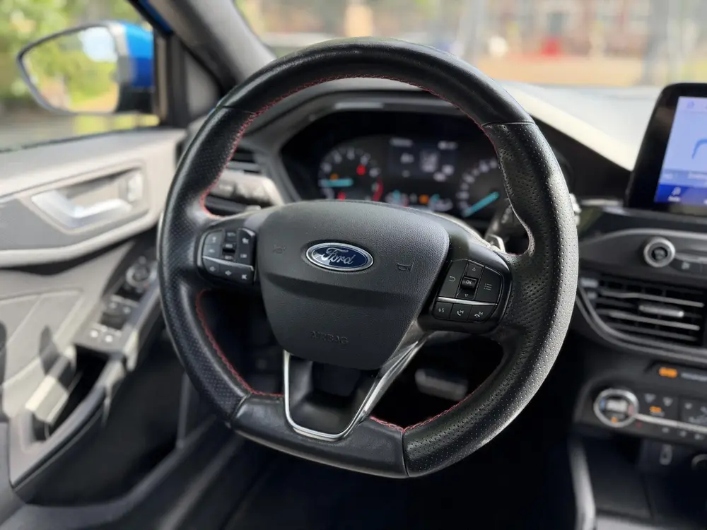 Ford Focus Wagon 1.5 EcoBoost ST Line Business | Automaat | uit 2019, foto 9