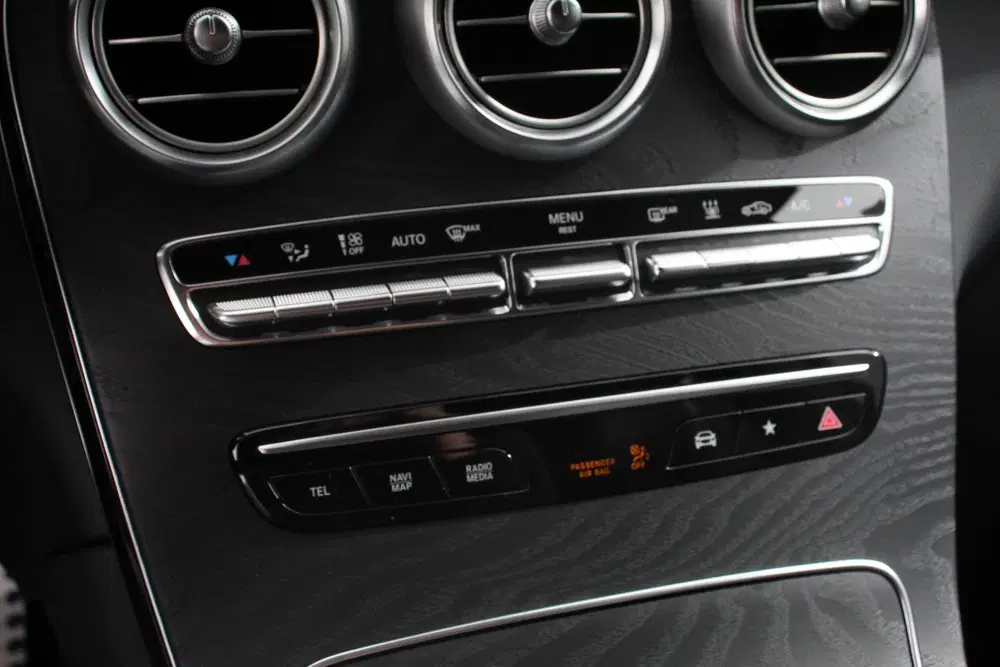Mercedes-Benz GLC 300e 4-MATIC Business AMG Night Pac uit 2022, foto 18