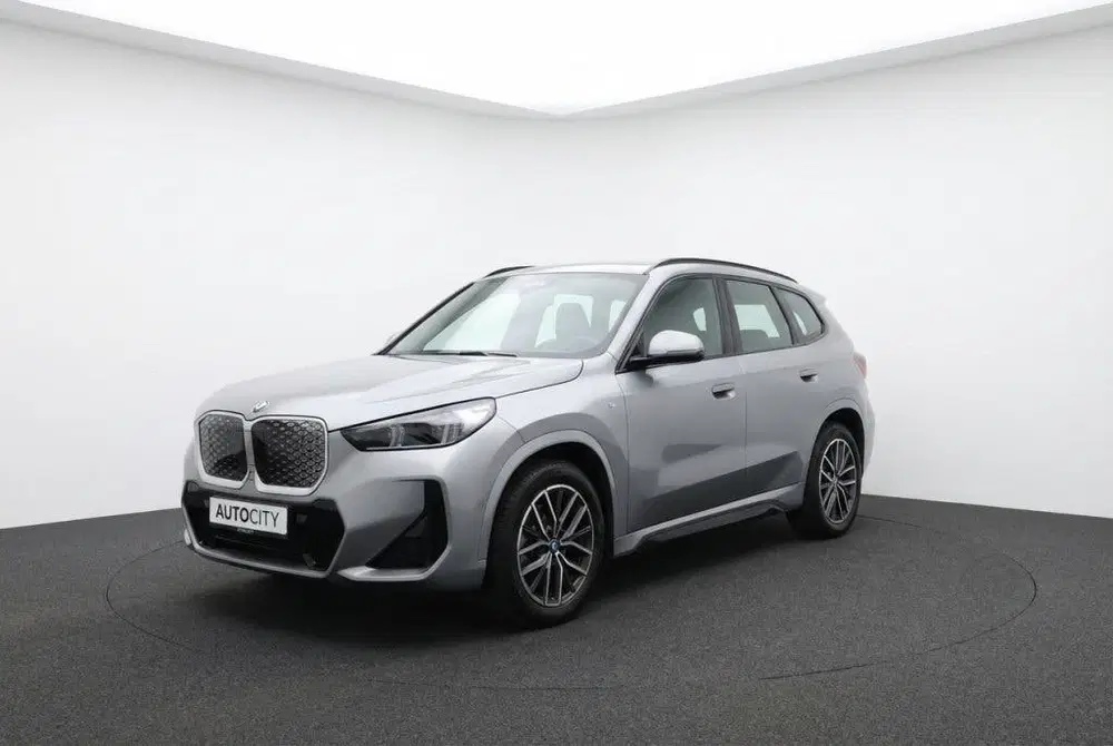 BMW iX1 eDrive20 M Sport l Adaptive LED l Navi l C uit 2024
