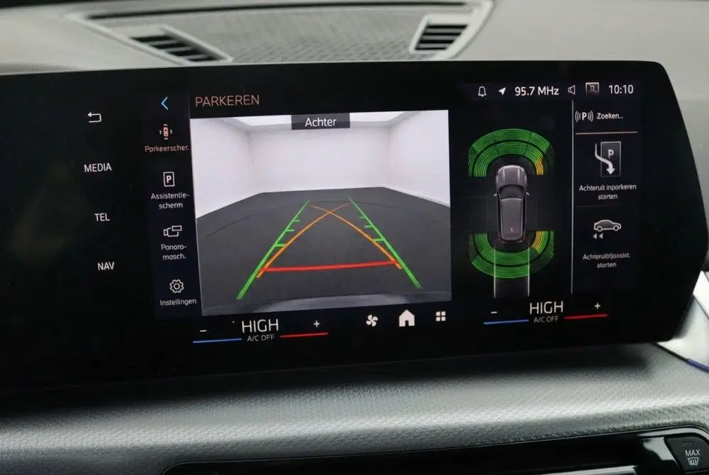 BMW iX1 eDrive20 M Sport l Adaptive LED l Navi l C uit 2024, foto 17