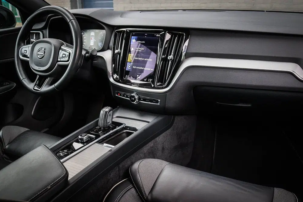 Volvo S60 2.0 B4 R-Design Navi uit 2021, foto 6