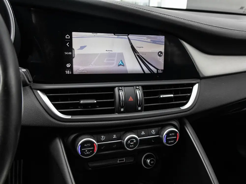Alfa Romeo Giulia 2.0 T Veloce Stoel & stuurverwarming | Hig uit 2021, foto 9