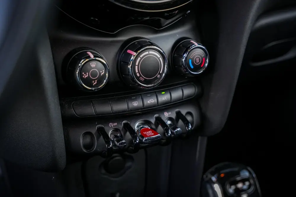Mini 5-Deurs 1.5 One Mini Mini 1.5 One Airco Cruise Control uit 2019, foto 17
