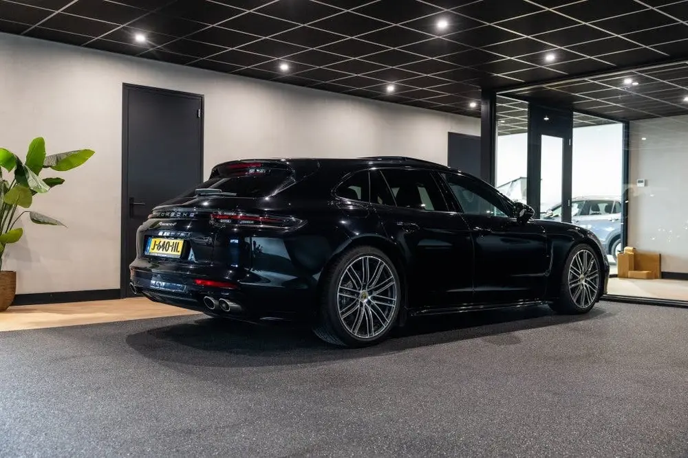 Porsche Panamera 2.9 4 E-Hybrid uit 2020, foto 3